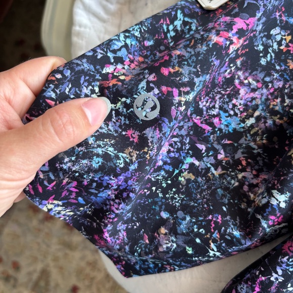 Lululemon Base Pace High-Rise HR Short 8"
Floral Spray Multi Biker workout gym - Picture 11 of 11